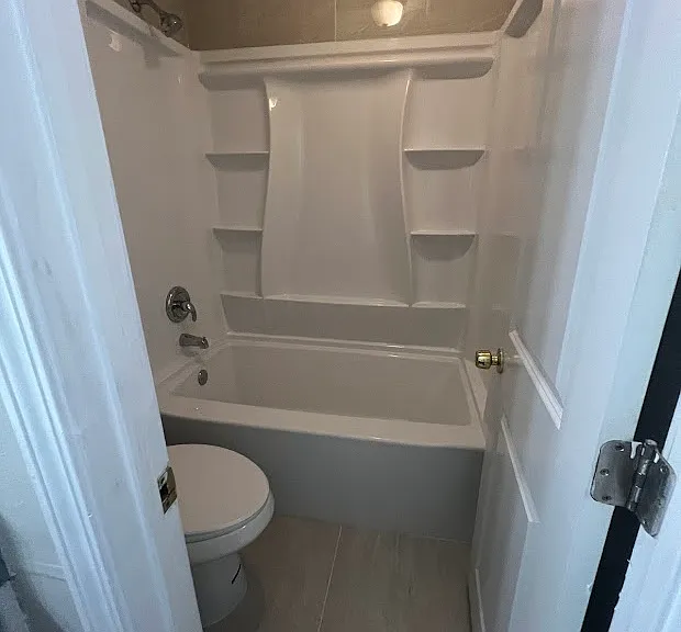 2711 Fairlee Dr. — Photo 9