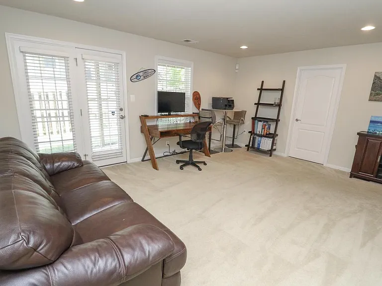 20933 Houseman Ter — Photo 29