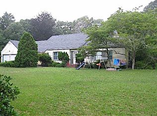 416 Montauk Hwy, East Quogue, NY 11942