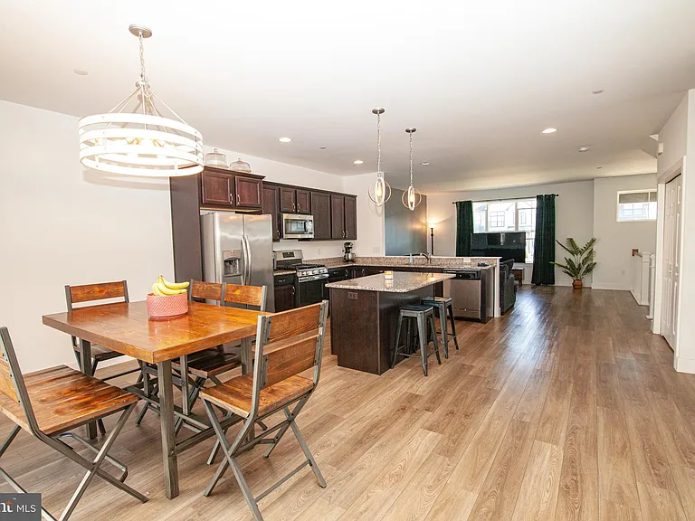 313 Estate Dr — Photo 19