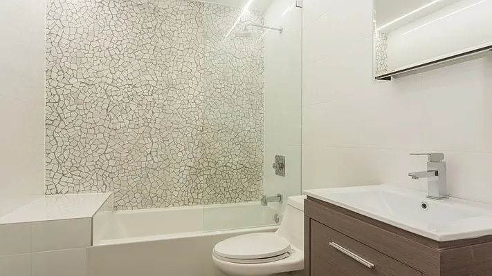 Rented by Nooklyn NYC LLC | media 19