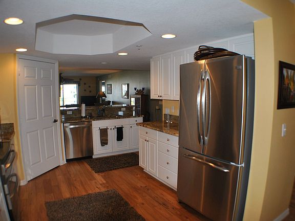 4th image of 8871 Lake Dr APT 405