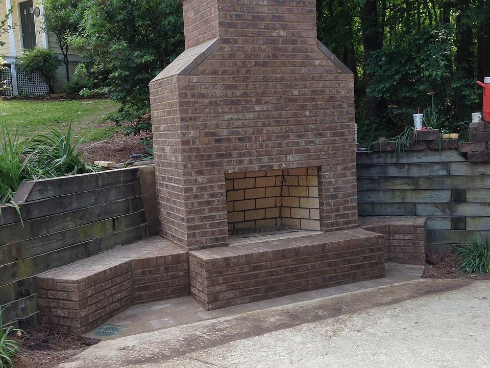 2nd image of 4985 Meadowbrook Cir