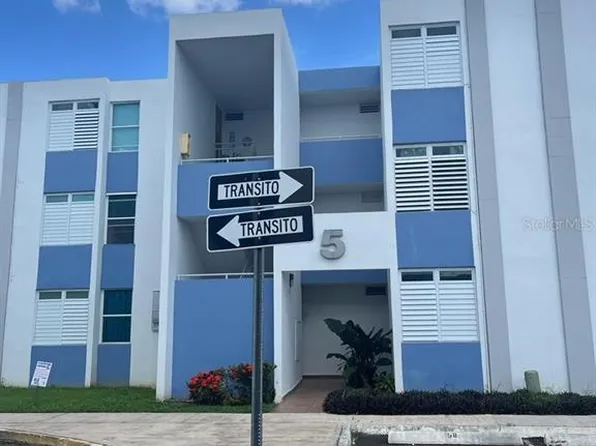 Cond Garden View Avenue Calderon #64, Carolina, PR 00985