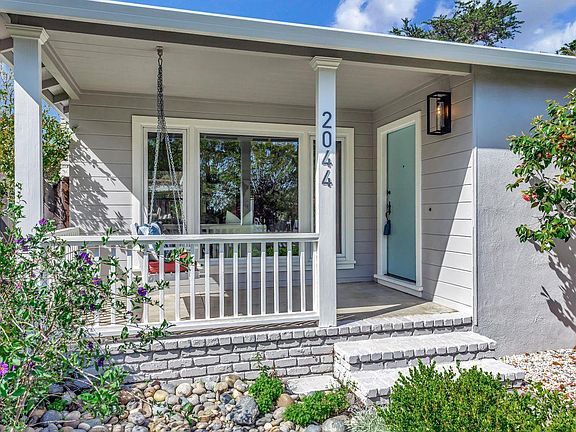 4th image of 2044 Alameda De Las Pulgas