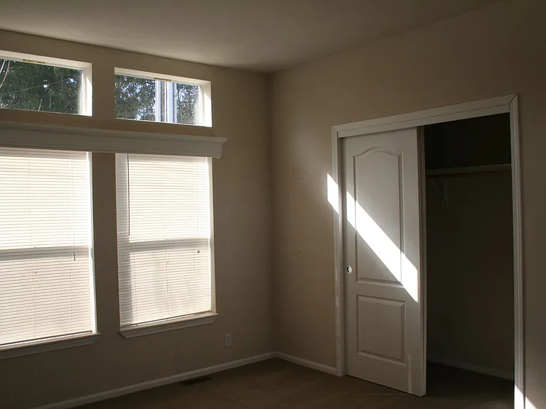 965 Forest Ln — Photo 7