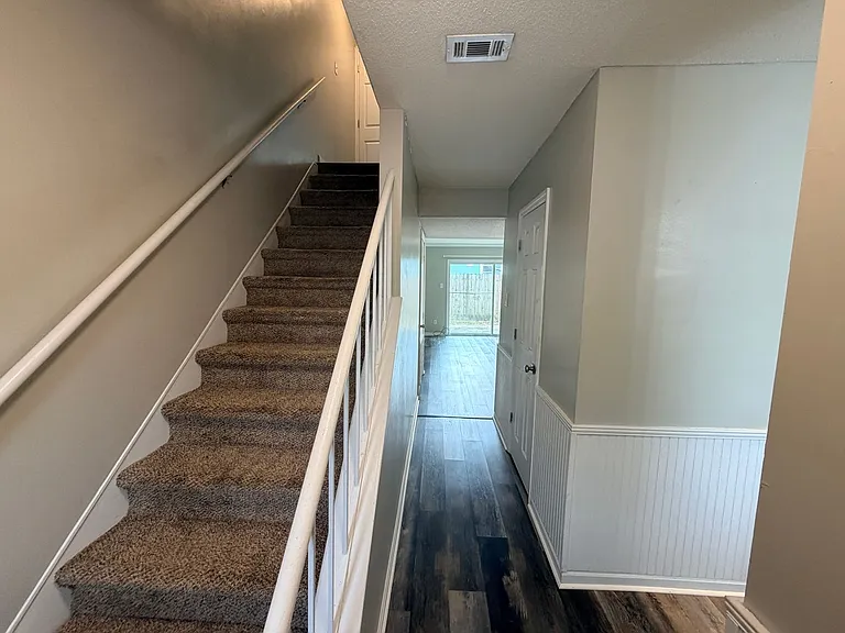 Center Town Condominiums — Photo 93