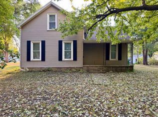 301 N 2nd Ave, Chenoa, IL 61726