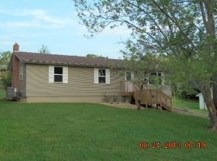 109 Sunset Dr, Aurora, IN 47001