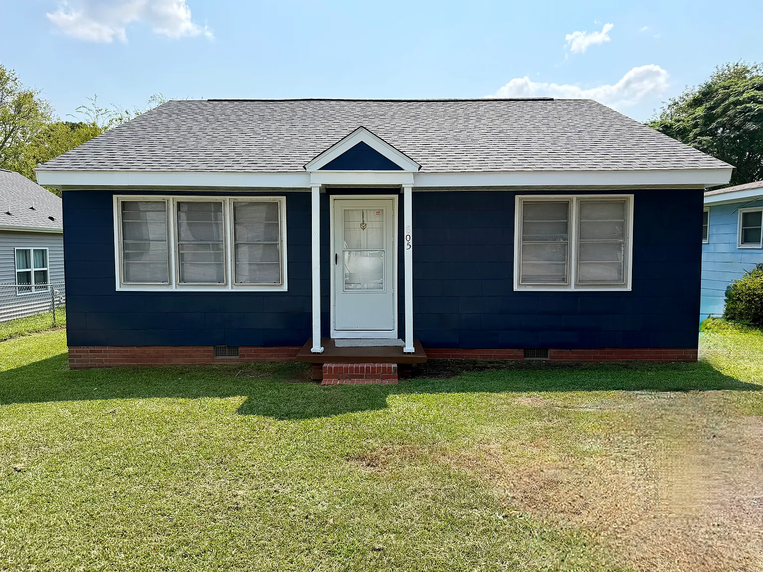 3 bed, 1024 sqft, $1,195 — Photo 1