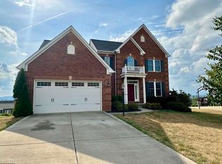 67 Falling Water Ln, Morgantown, WV 26508