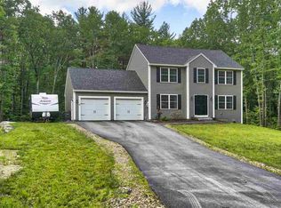 16 Bowtie Ln, Hooksett, NH 03106