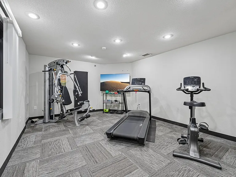 Creekside Commons Apartments — Photo 6
