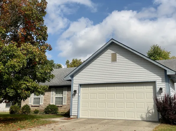 677 Sugar Maple Ln, Mooresville, IN 46158