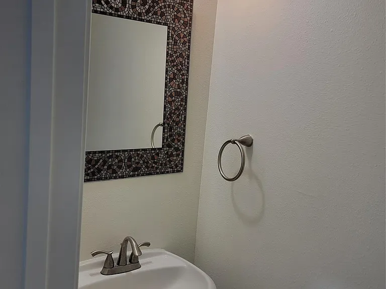 424 Folk Crest Ln — Photo 8