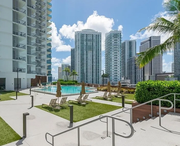 350 S Miami Ave #L-13 — Photo 8