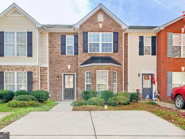 1915 Grove Way, Hampton, GA 30228