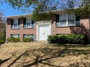 939 Brookvale Ter, Ballwin, MO 63021