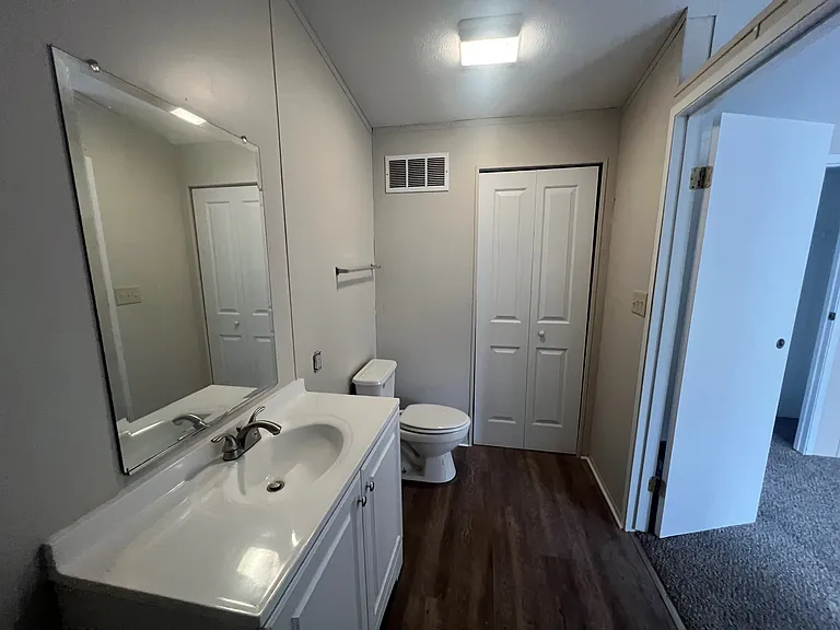 St. Clair Place — Photo 18