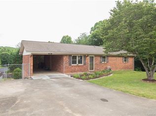 2457 Nix Creek Rd, Marion, NC 28752