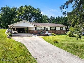 1st image of 3025 Meadowview Dr