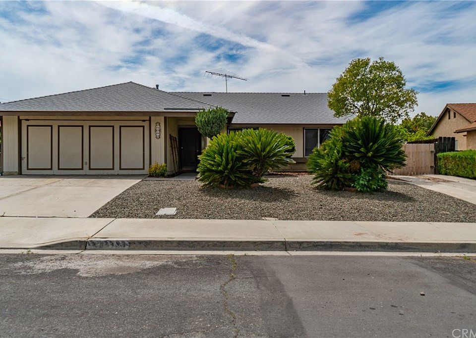 1st image of 25703 White Oak Dr