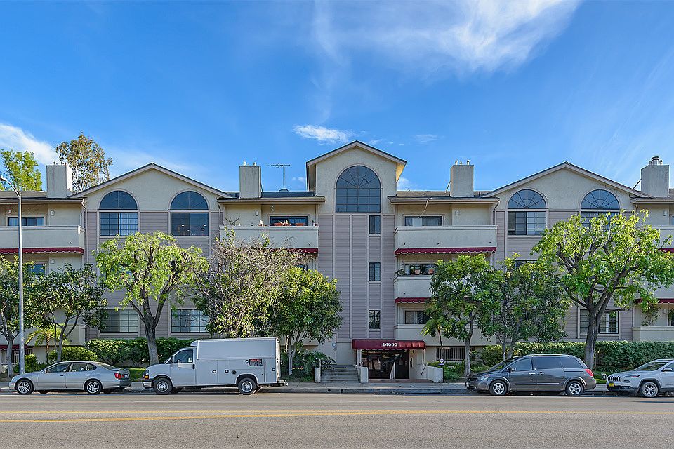 1st image of 14050 Magnolia Blvd APT 213