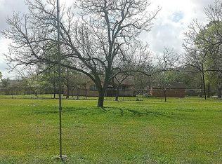 204 Melody Ln, Friendswood, TX 77546