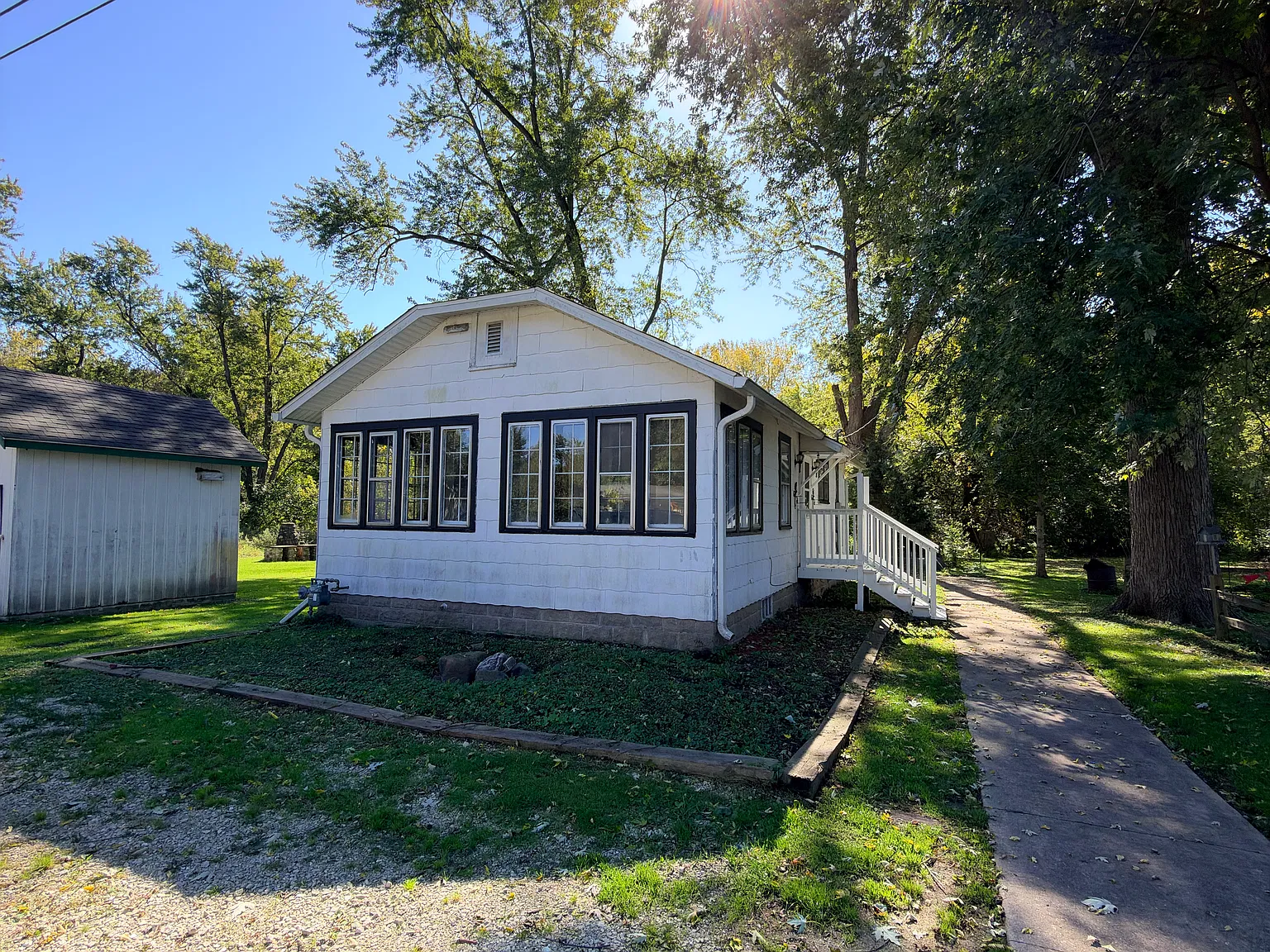 2 bed, 980 sqft, $2,000 — Photo 2