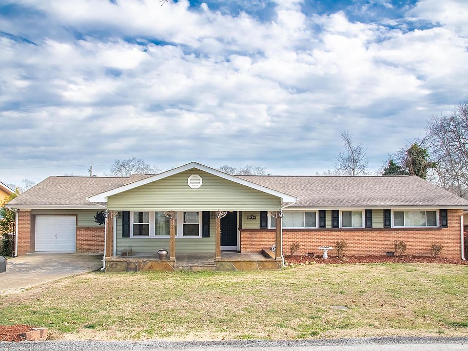 1st image of 836 Belvoir Crest Dr