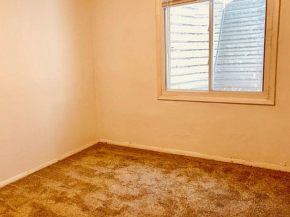 5th image of 403 Ellen Ave APT 8
