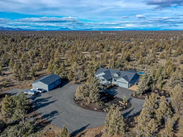 5877 SW Mount Jefferson Way, Powell Butte, OR 97753