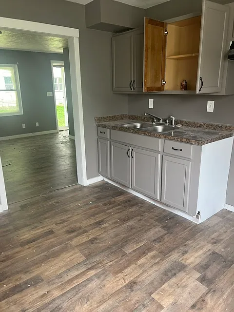 9544 Cloverleaf Road - C — Photo 4