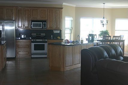 Open Kitchen/familyroom