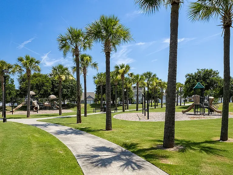 Waterside at Rice Hope — Photo 15