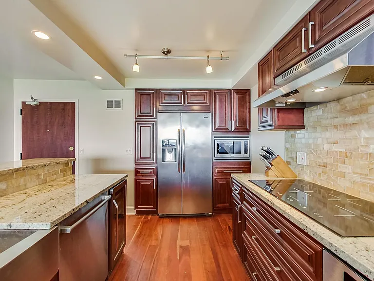 1850 N Clark St #1205 — Photo 11