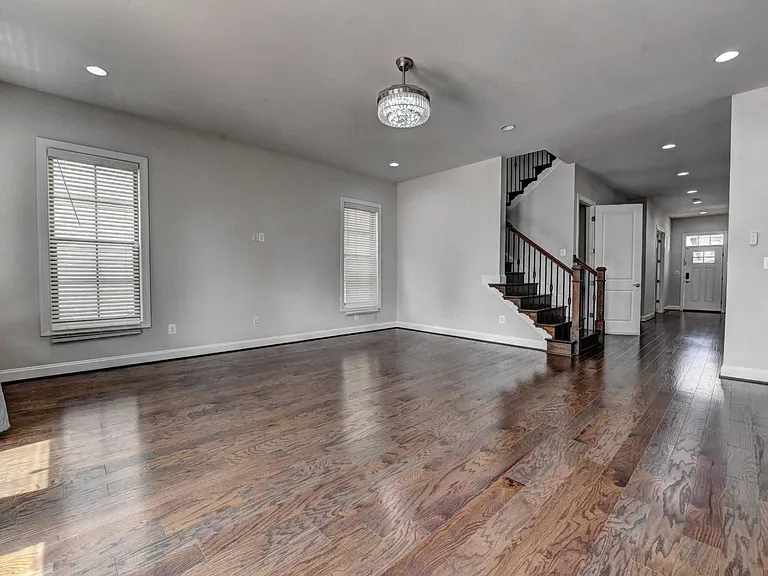 42055 Darlene Pl — Photo 54