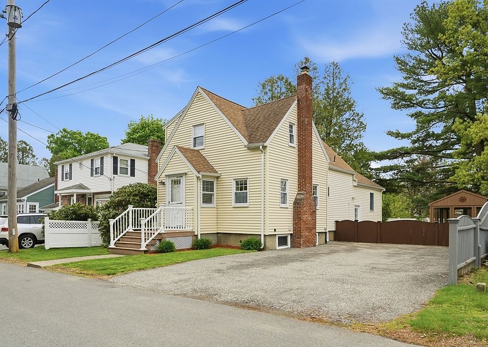 1st image of 40 Glenwood Rd