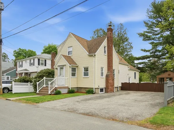 40 Glenwood Rd, Lynn, MA 01904