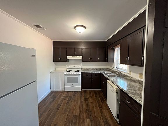 2nd image of 105 Catherine Ave