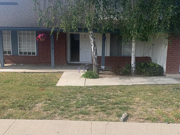 228 W Avenida De Las Flores — Photo 11