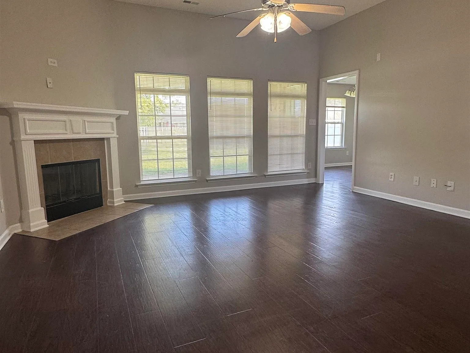 3 bed, 2.0 bath, 1500 sqft, $1,650 — Photo 2