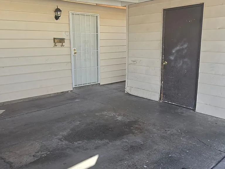 4751 Terra Linda Ave — Photo 2
