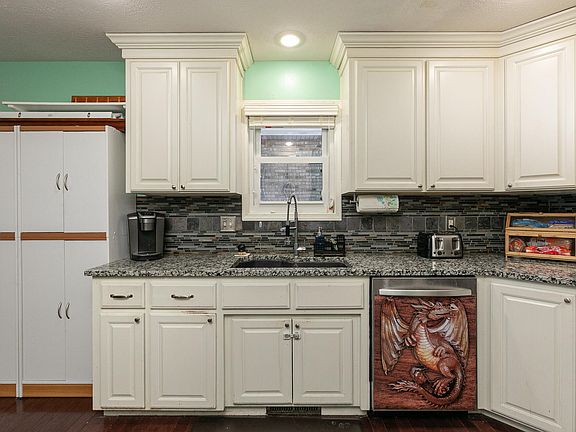 5th image of 3861 W Lark Street