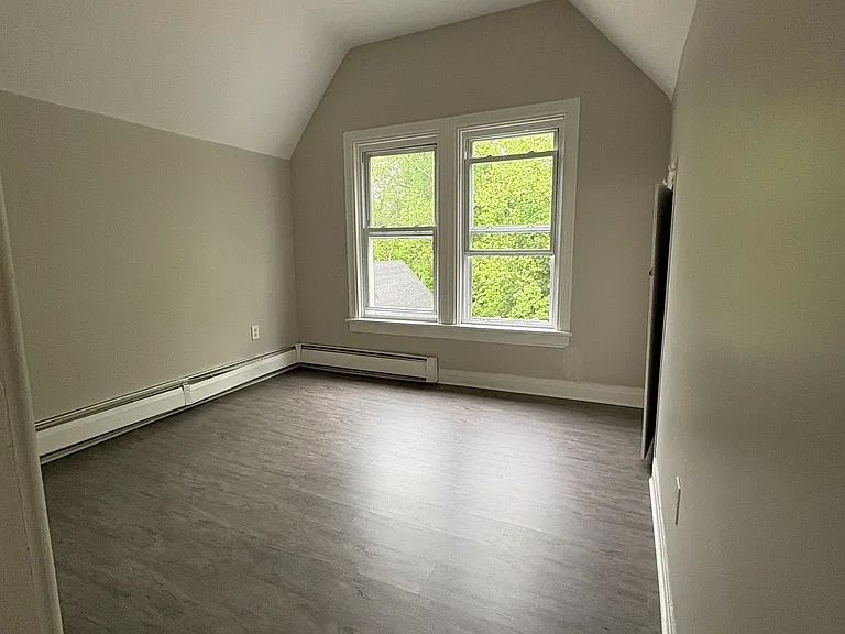 7 Circle Dr #4 — Photo 8