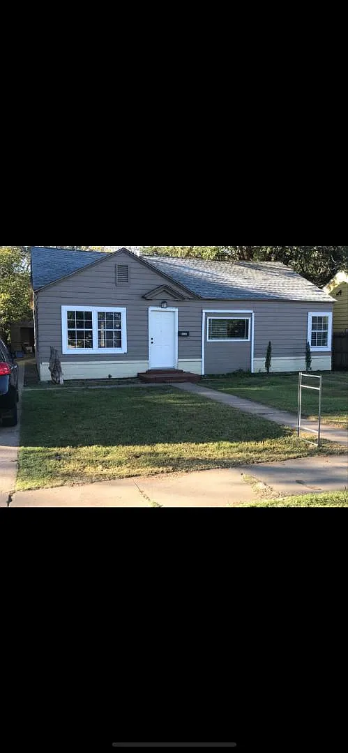 1517 24th Place - 1517 24th Place — Photo 1