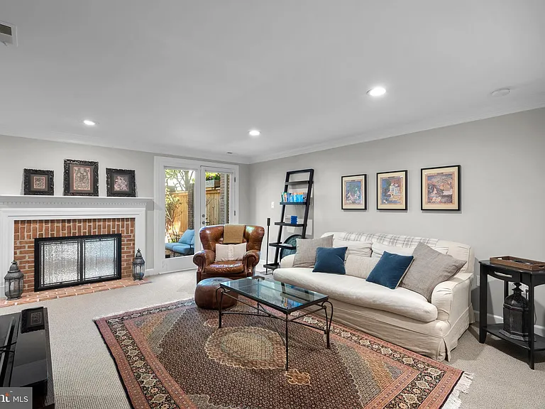 1532 Hampton Hill Cir — Photo 31