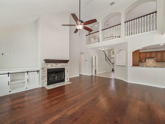 3rd image of 5426 Montbury Ln