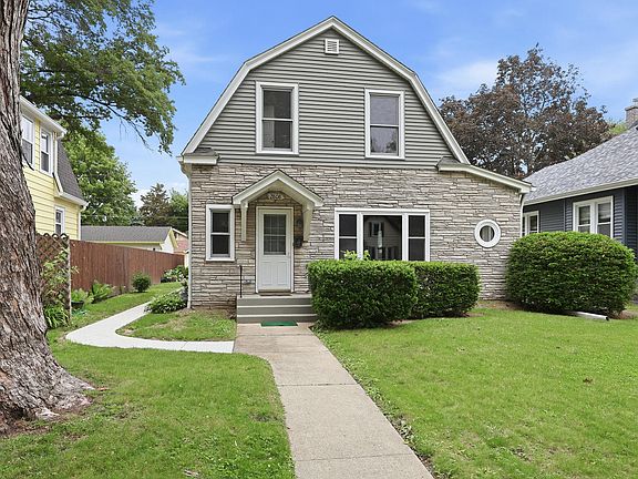 2nd image of 2808 E 18th St