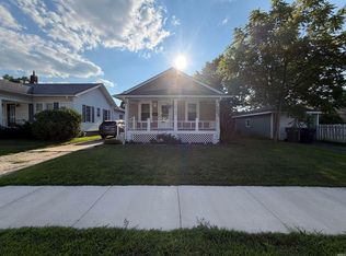 213 Manor Ave, Elkhart, IN 46516
